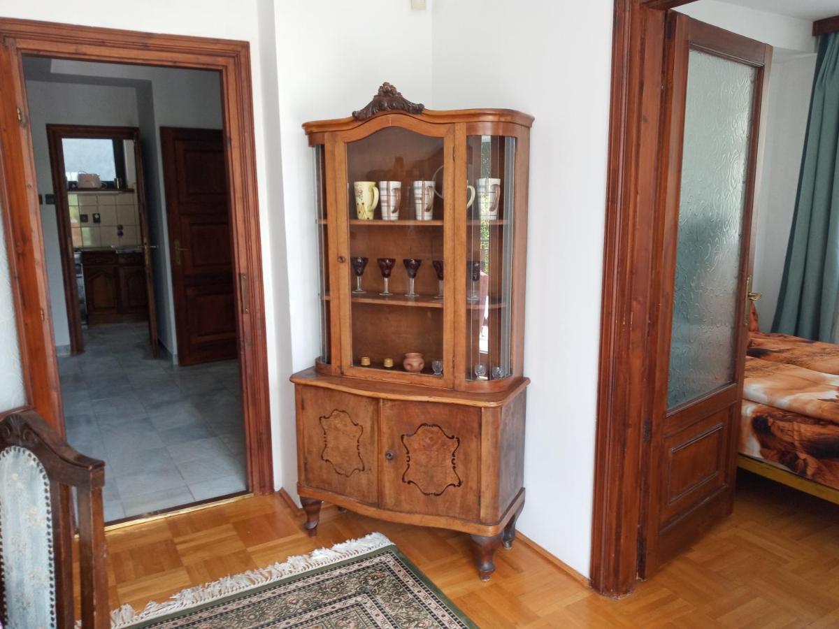 Luxury Eagle Apartman Budapest Esterno foto
