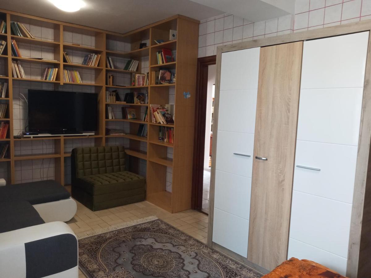 Luxury Eagle Apartman Budapest Esterno foto