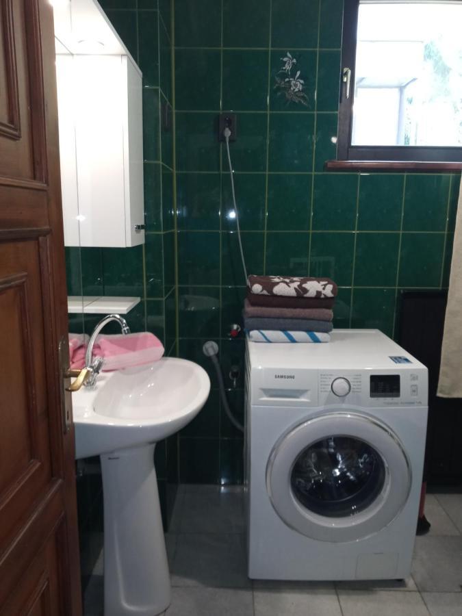 Luxury Eagle Apartman Budapest Esterno foto
